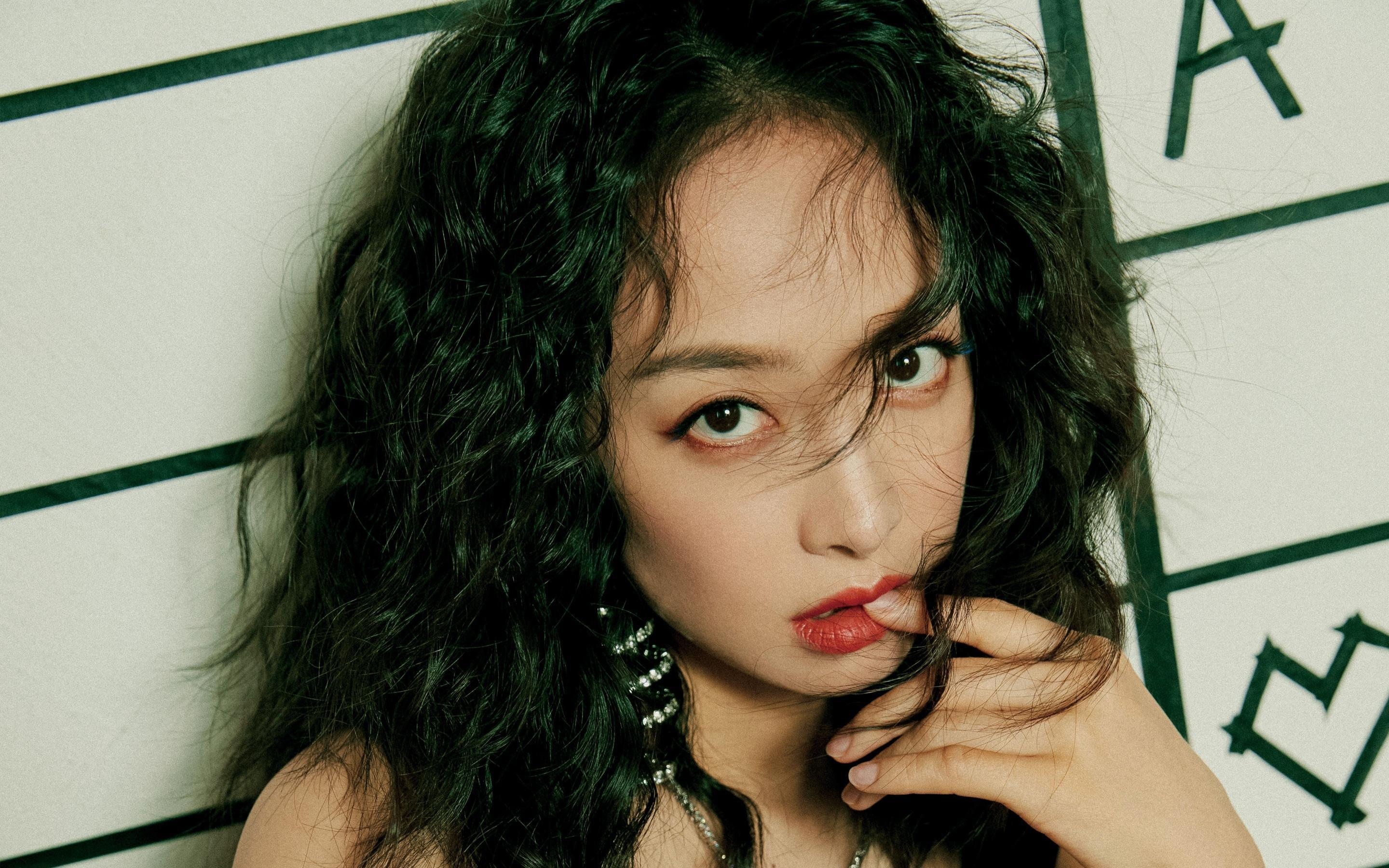 爱游戏官方网站-巴黎圣日尔曼豪掷巨资签约欧洲多名顶级球员，巴黎圣日尔曼转会新闻