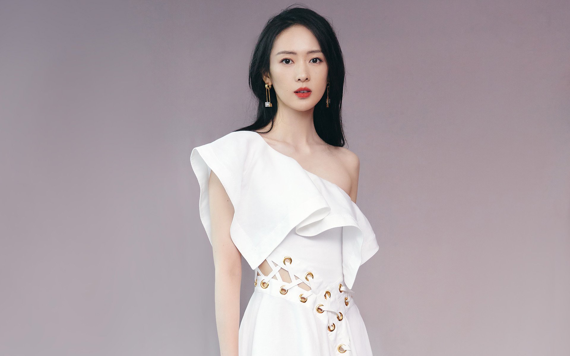 中国女篮运用多种战术突破密集防线，中国女篮打篮球