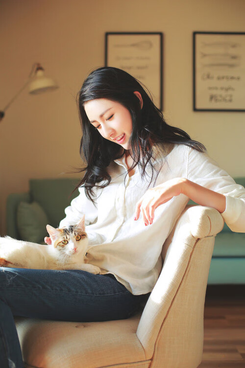 爱游戏娱乐网址-赫罗纳后防稳定有效控制节奏波动，赫罗纳足球俱乐部